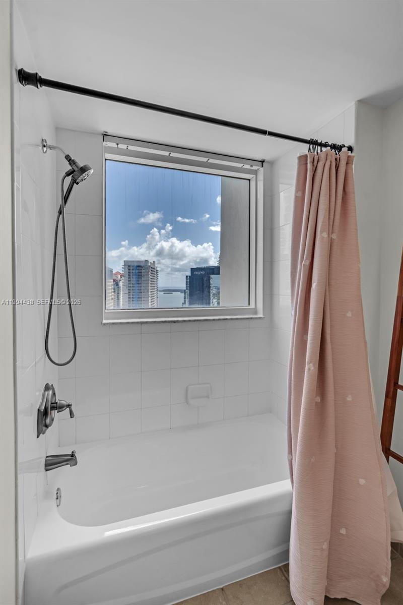 1250 S Miami Avenue 3206 Property Photo 9