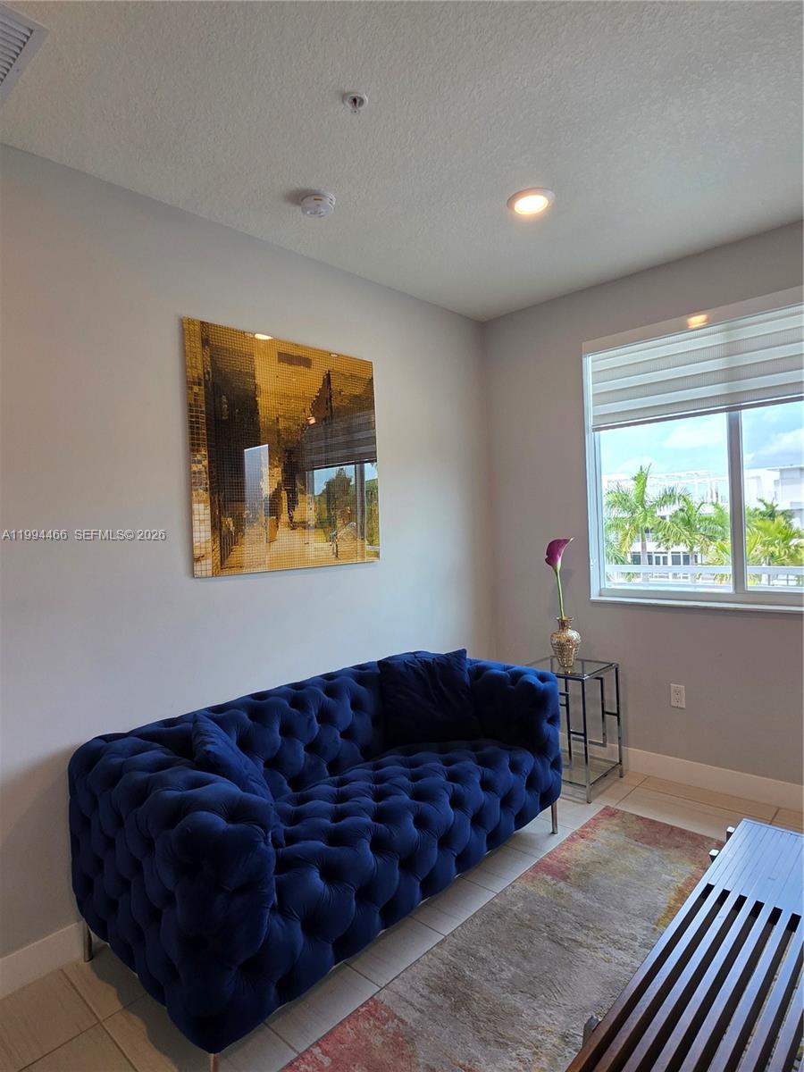 A11994466 Property Photo 1