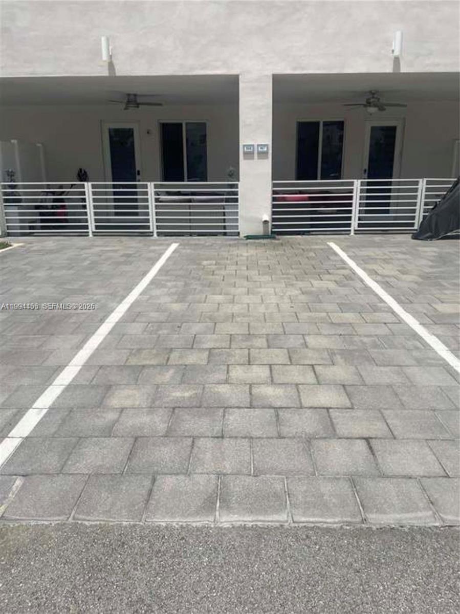A11994466 Property Photo 32