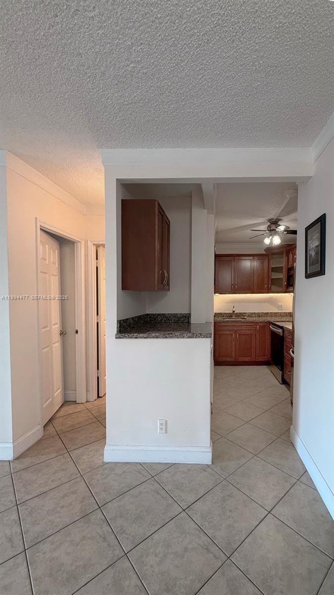 200 S Birch Road 211 Property Photo 13