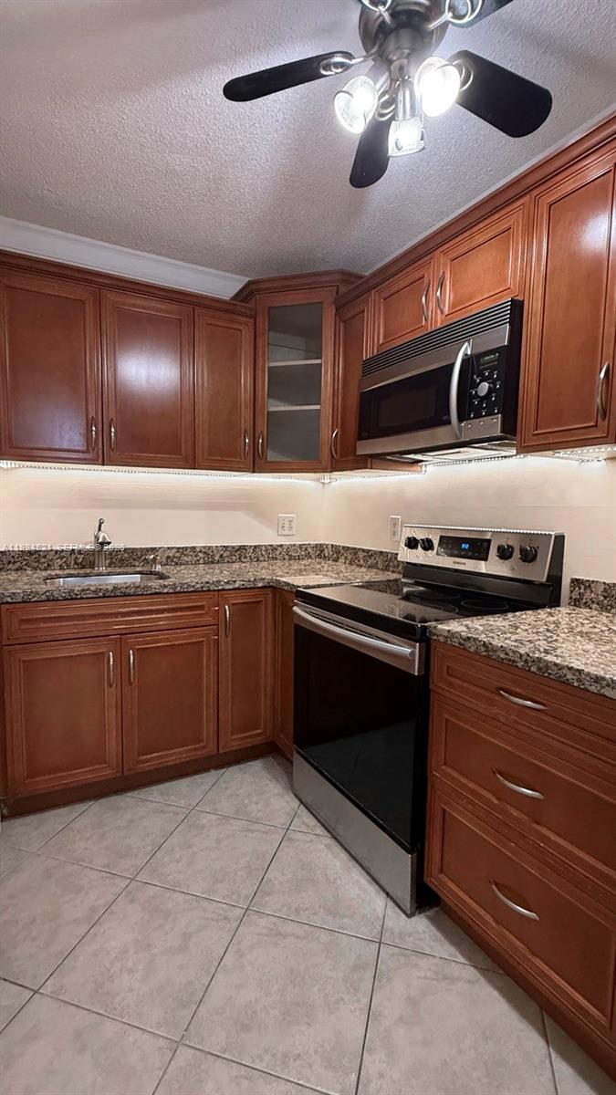 200 S Birch Road 211 Property Photo 14