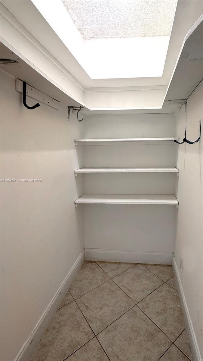 200 S Birch Road 211 Property Photo 18