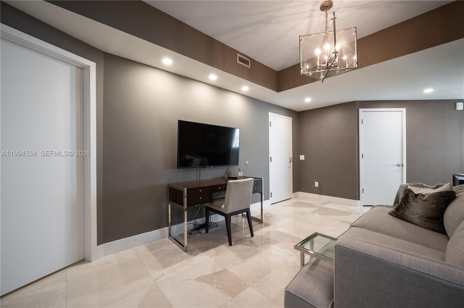 A11994538 Property Photo 20