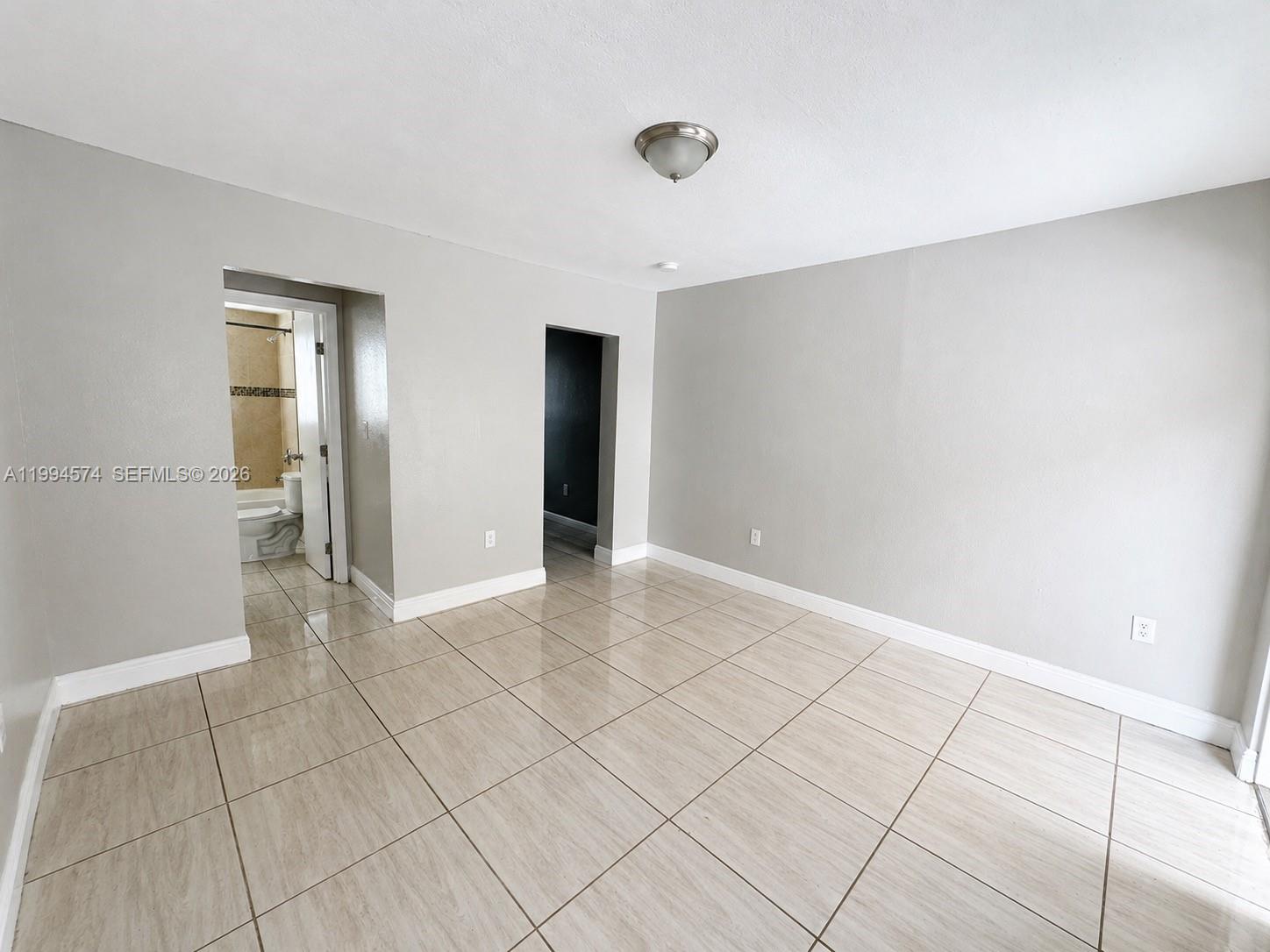1920 Washington Avenue 3 Property Photo 2