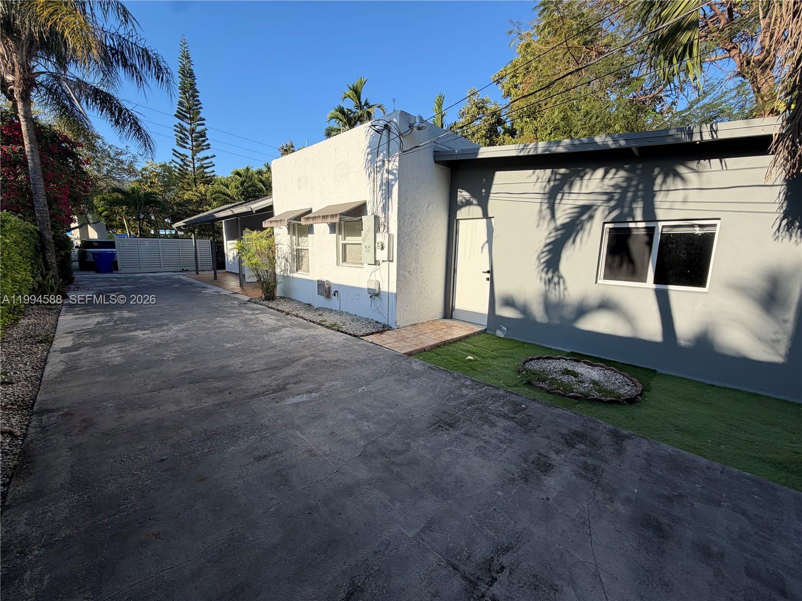 3373 Sw 29th Terrace Property Photo 4