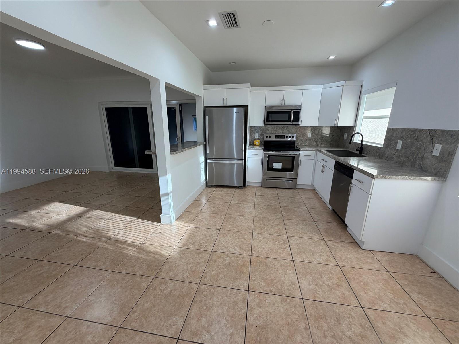 3373 Sw 29th Terrace Property Photo 18