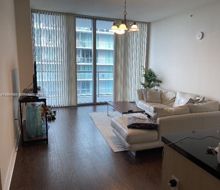 A11994593 Property Photo 1