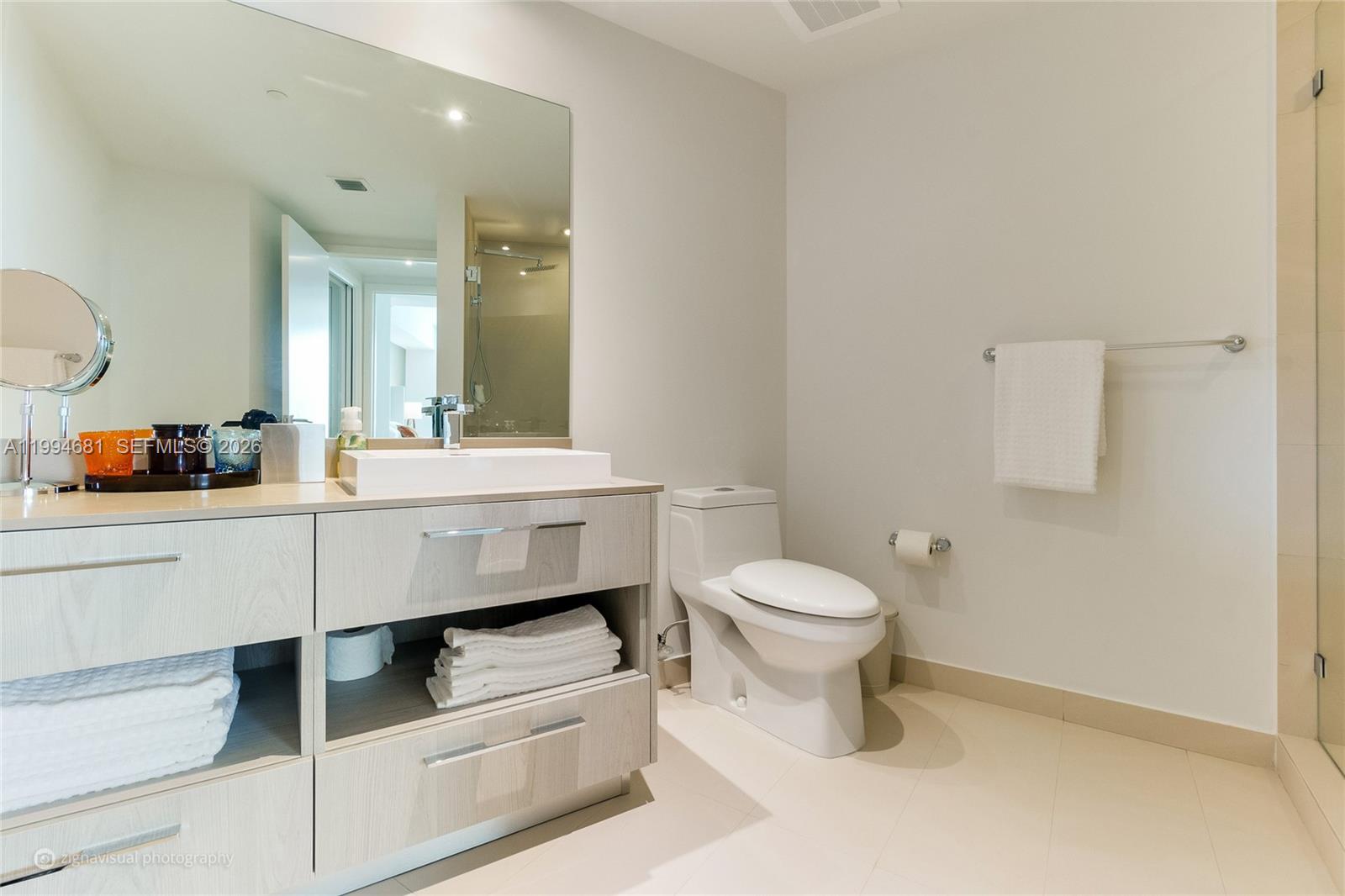 4111 S Ocean Drive 2707 Property Photo 7