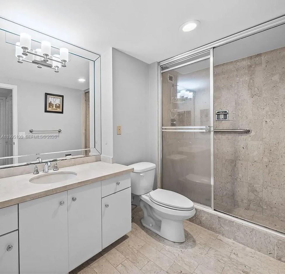 1800 Ne 114th Street 401 Property Photo 2