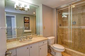 1800 Ne 114th Street 401 Property Photo 4