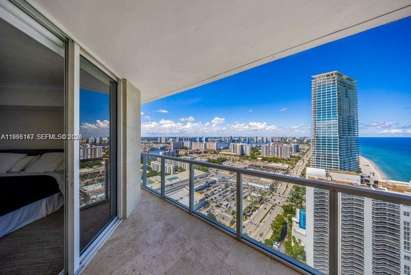 16699 Collins Avenue 4006 Property Photo 7