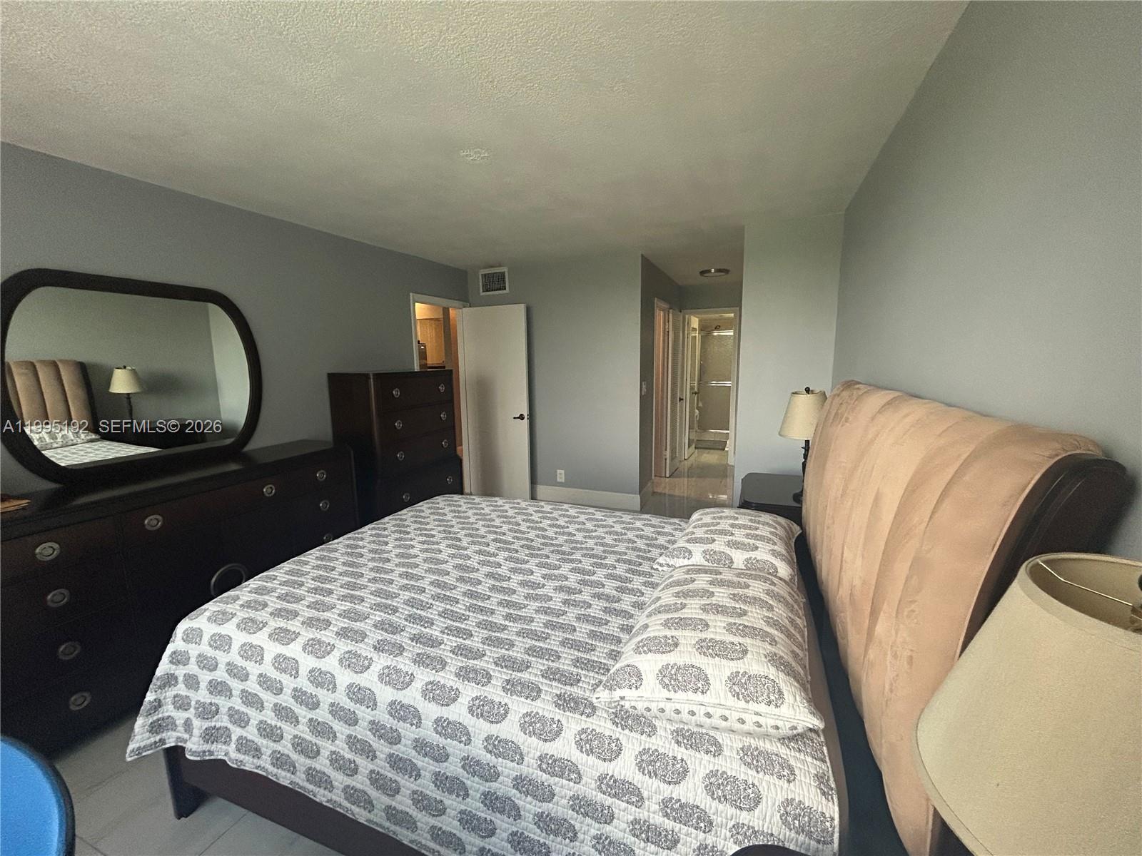 8900 Washington Boulevard 405a Property Photo 12
