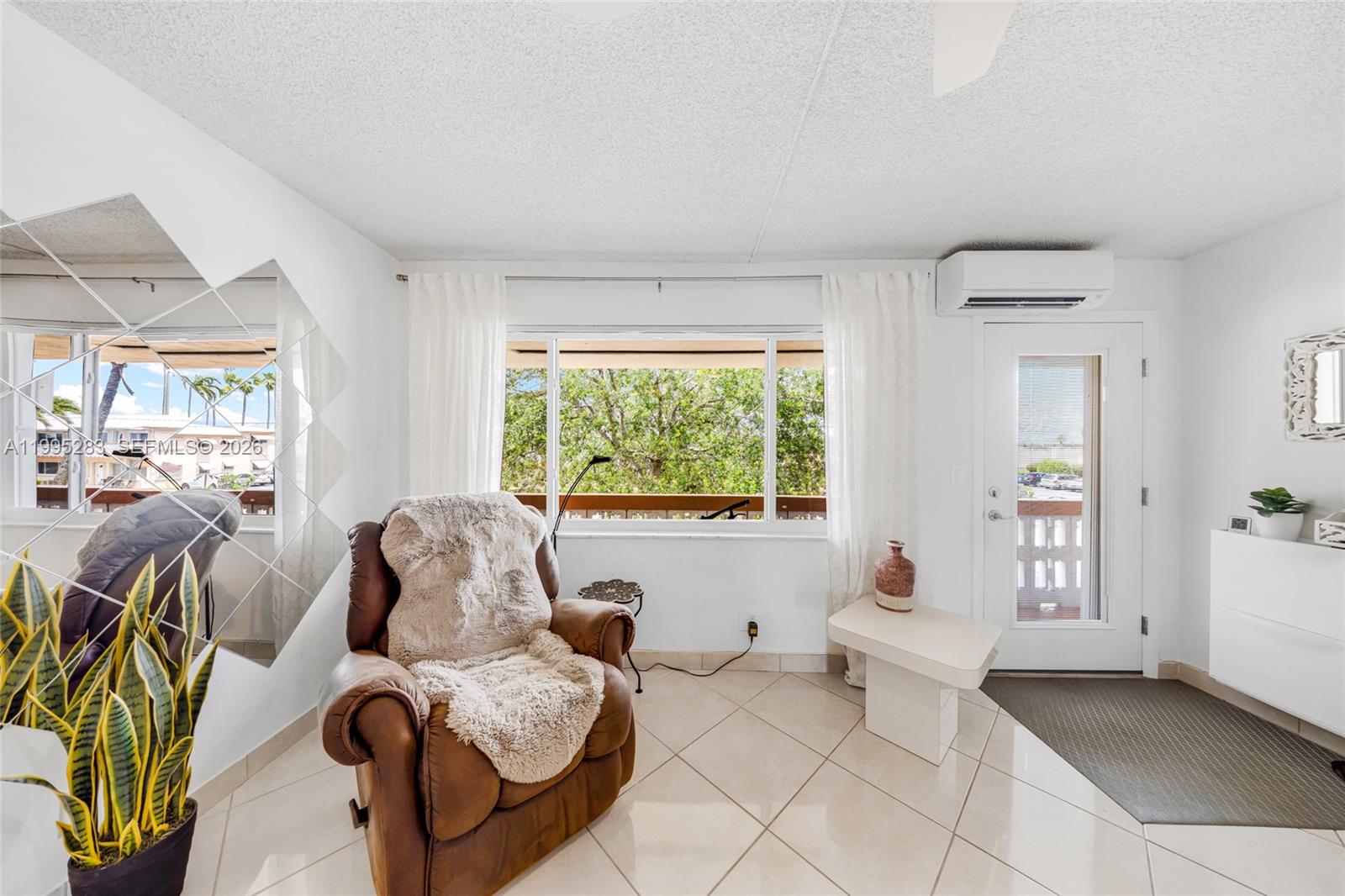1015 Sw 11th Avenue 15k Property Photo 3