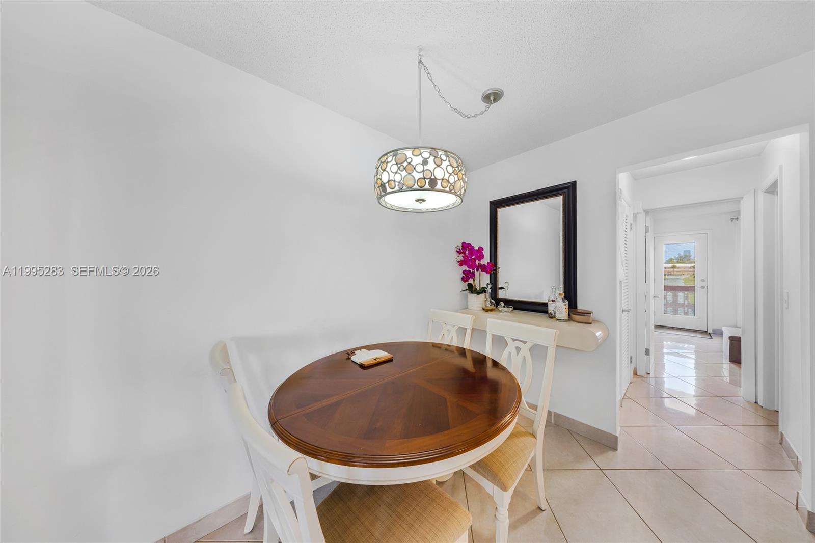 1015 Sw 11th Avenue 15k Property Photo 7