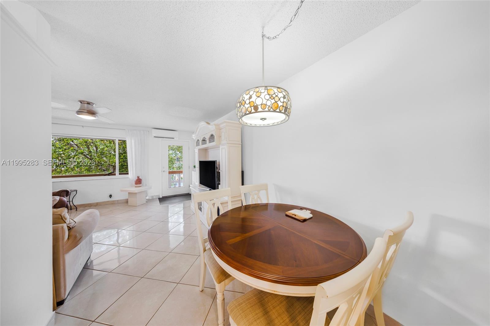 1015 Sw 11th Avenue 15k Property Photo 8