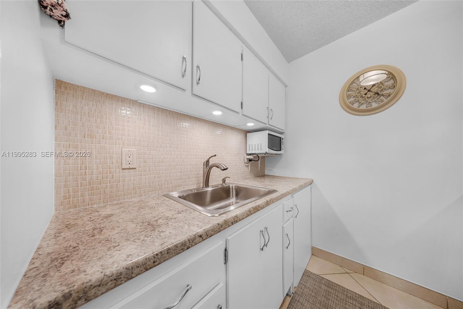 1015 Sw 11th Avenue 15k Property Photo 10