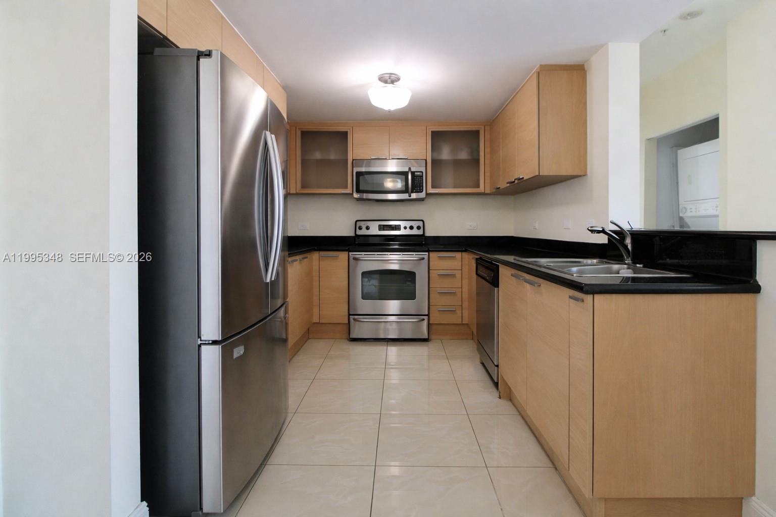 140 S Dixie Highway 1019 Property Photo 4