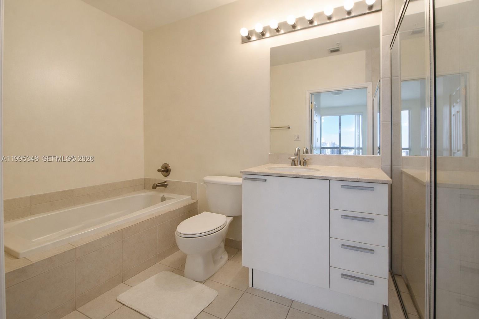 140 S Dixie Highway 1019 Property Photo 10