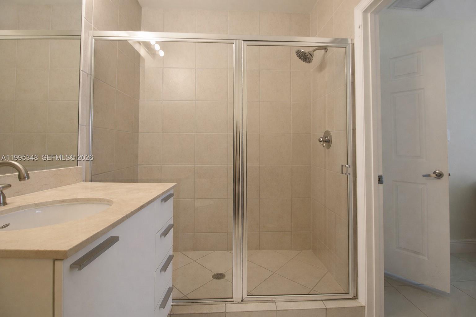 140 S Dixie Highway 1019 Property Photo 11