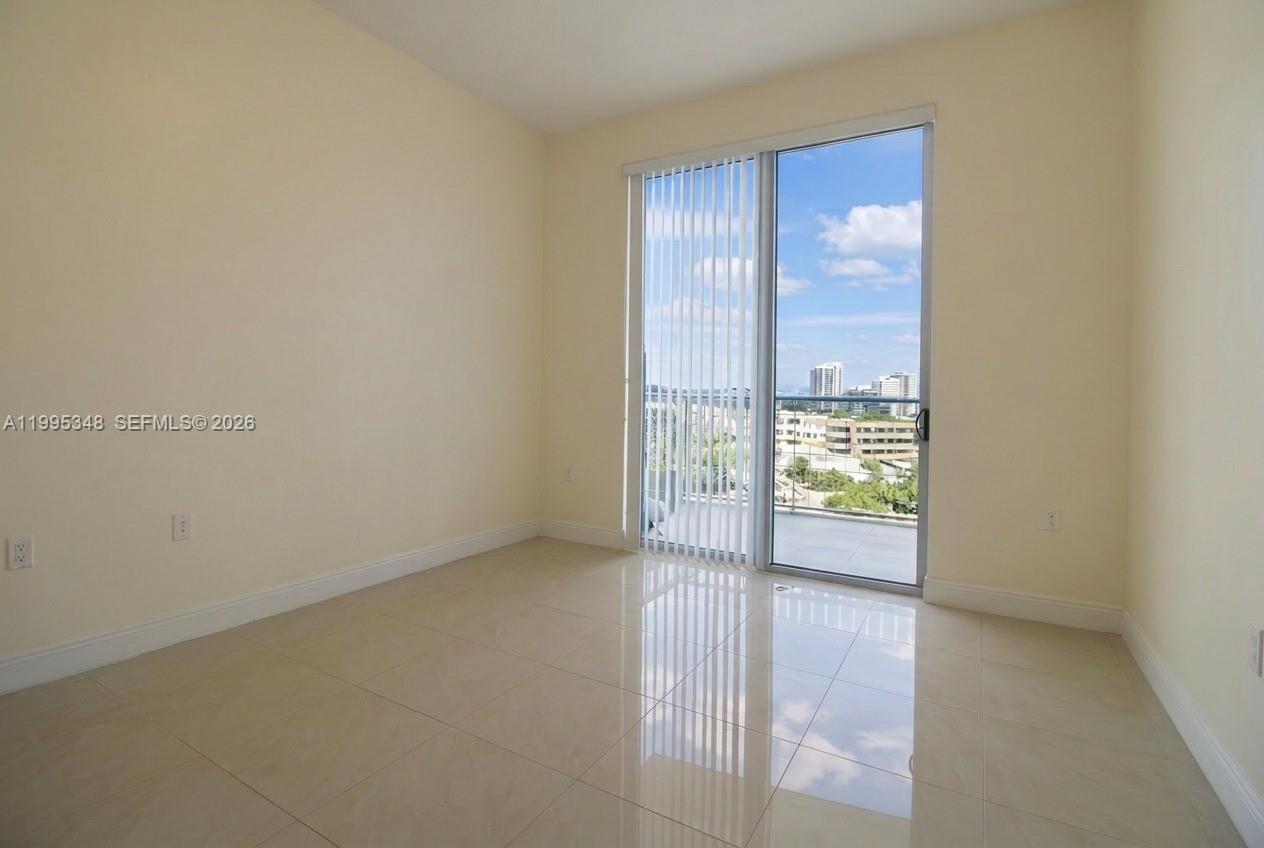 140 S Dixie Highway 1019 Property Photo 14