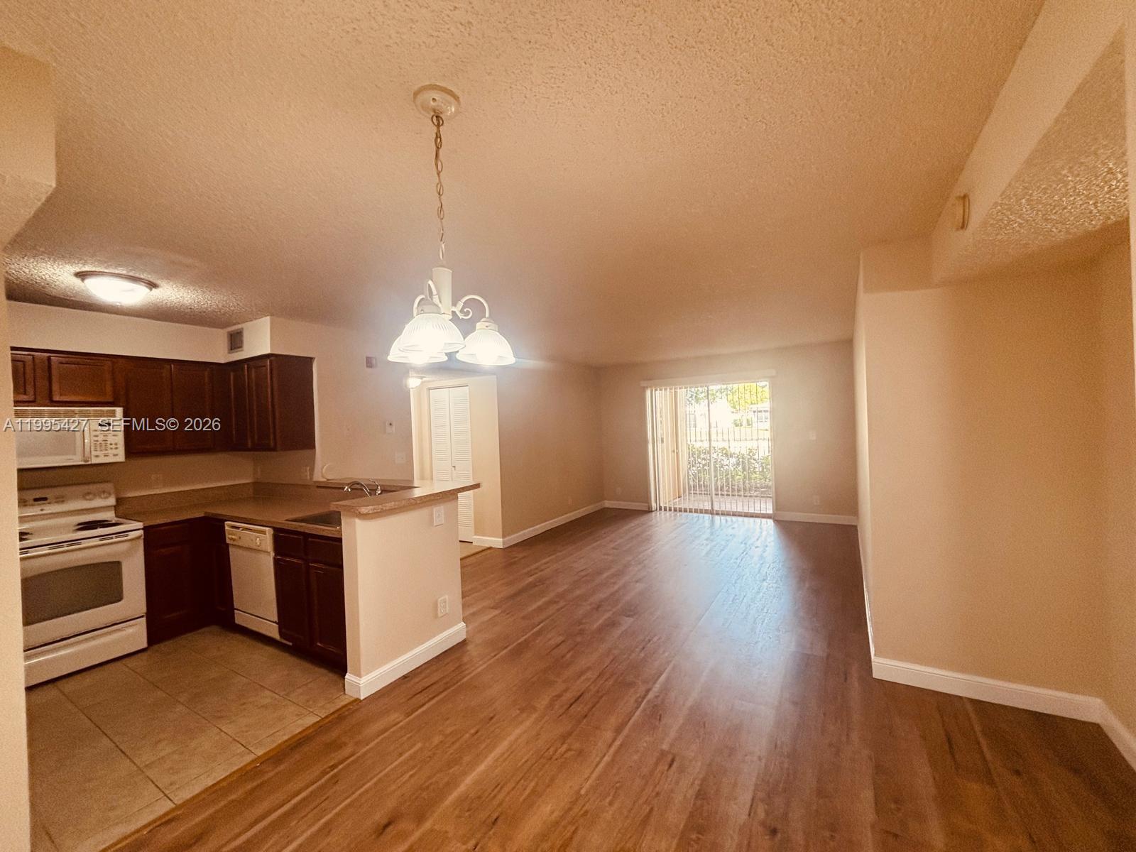 A11995427 Property Photo 1