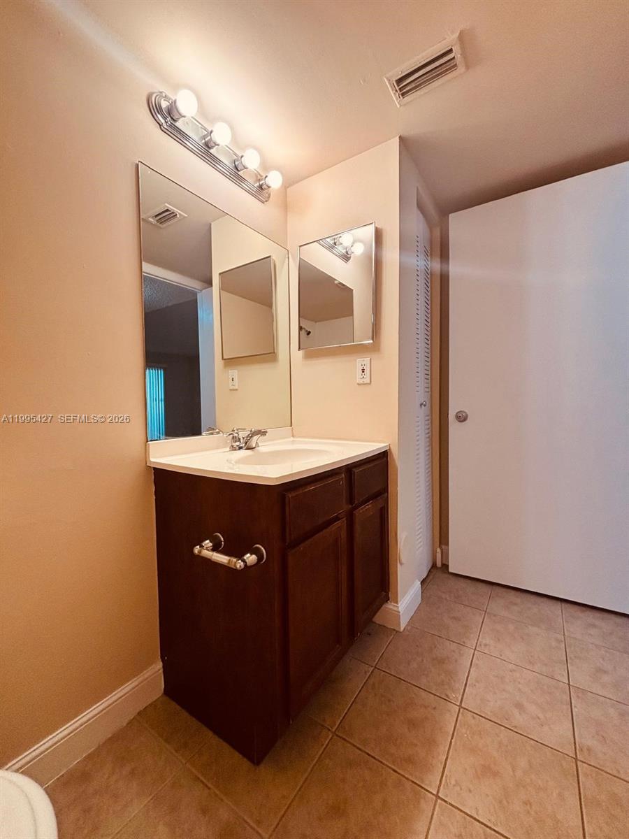 A11995427 Property Photo 8