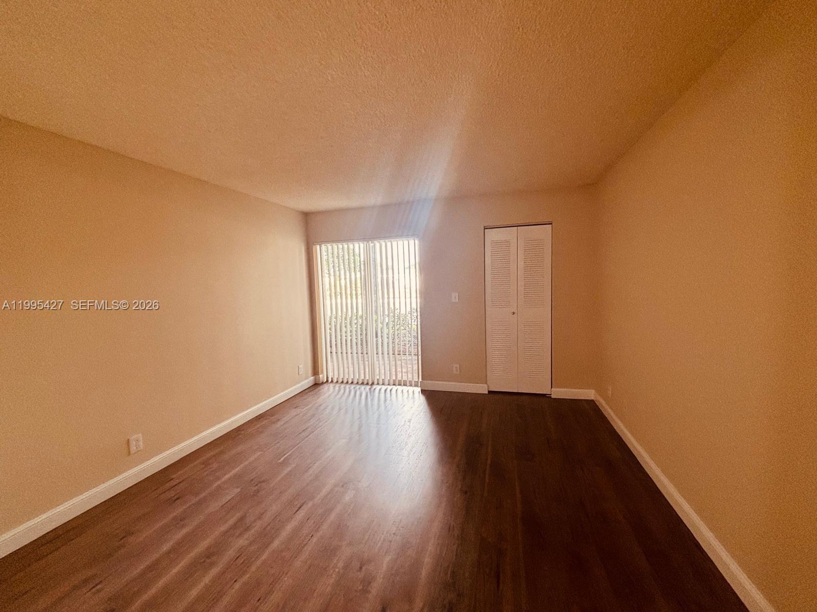 A11995427 Property Photo 9