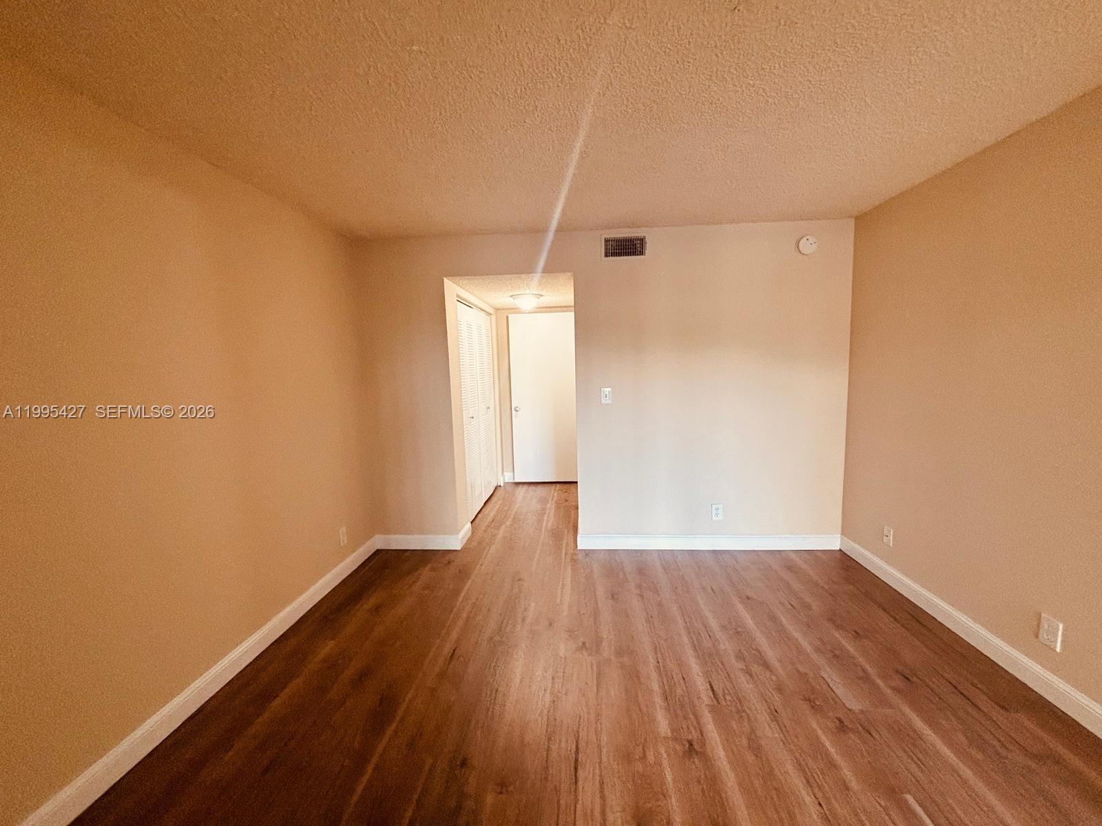 A11995427 Property Photo 10