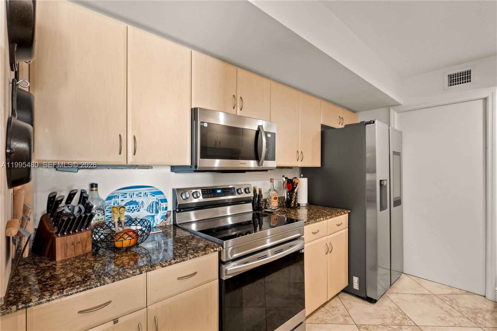 6917 Collins Avenue 1609 Property Photo 7