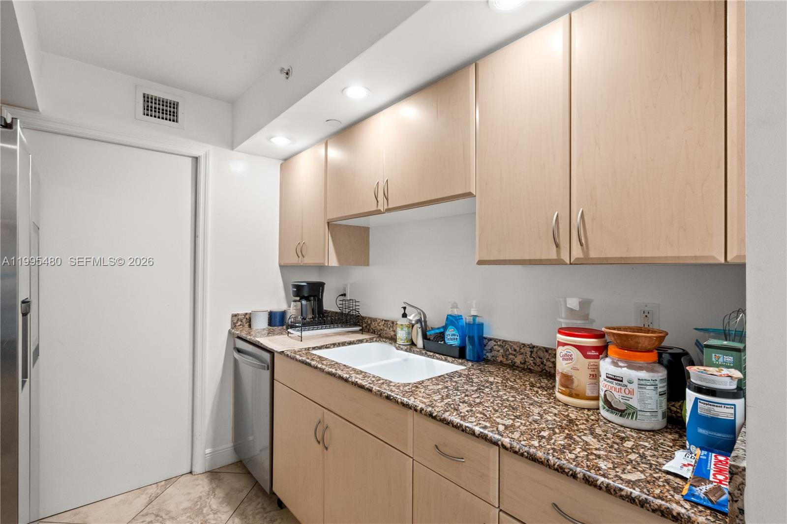6917 Collins Avenue 1609 Property Photo 9