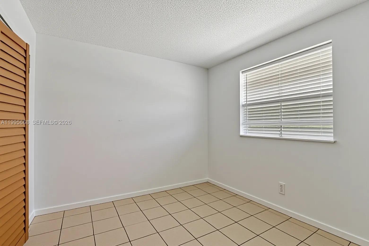 9930 Twin Lakes Drive 7-l Property Photo 7