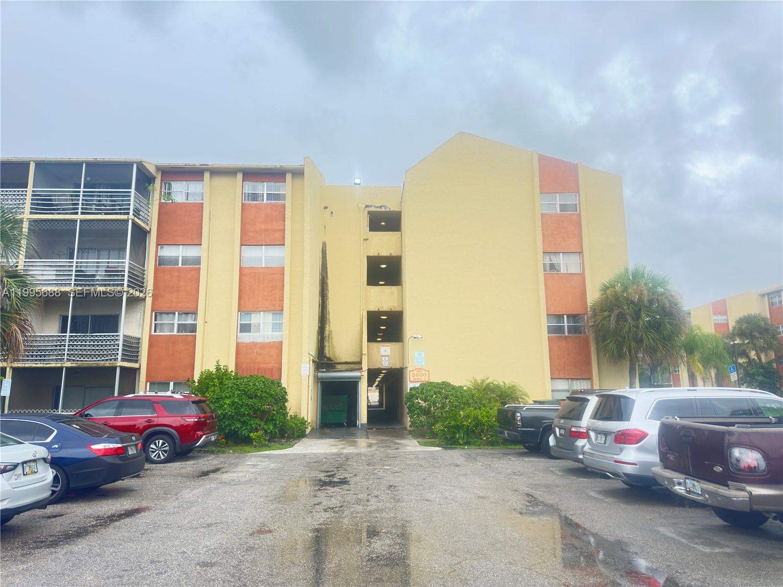 3600 Nw 21st Street 309 Property Photo 1