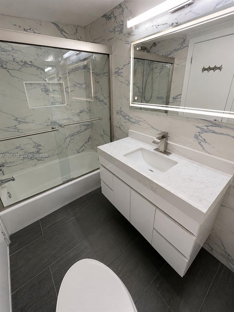 2750 Ne 183rd Street 2407 Property Photo 10