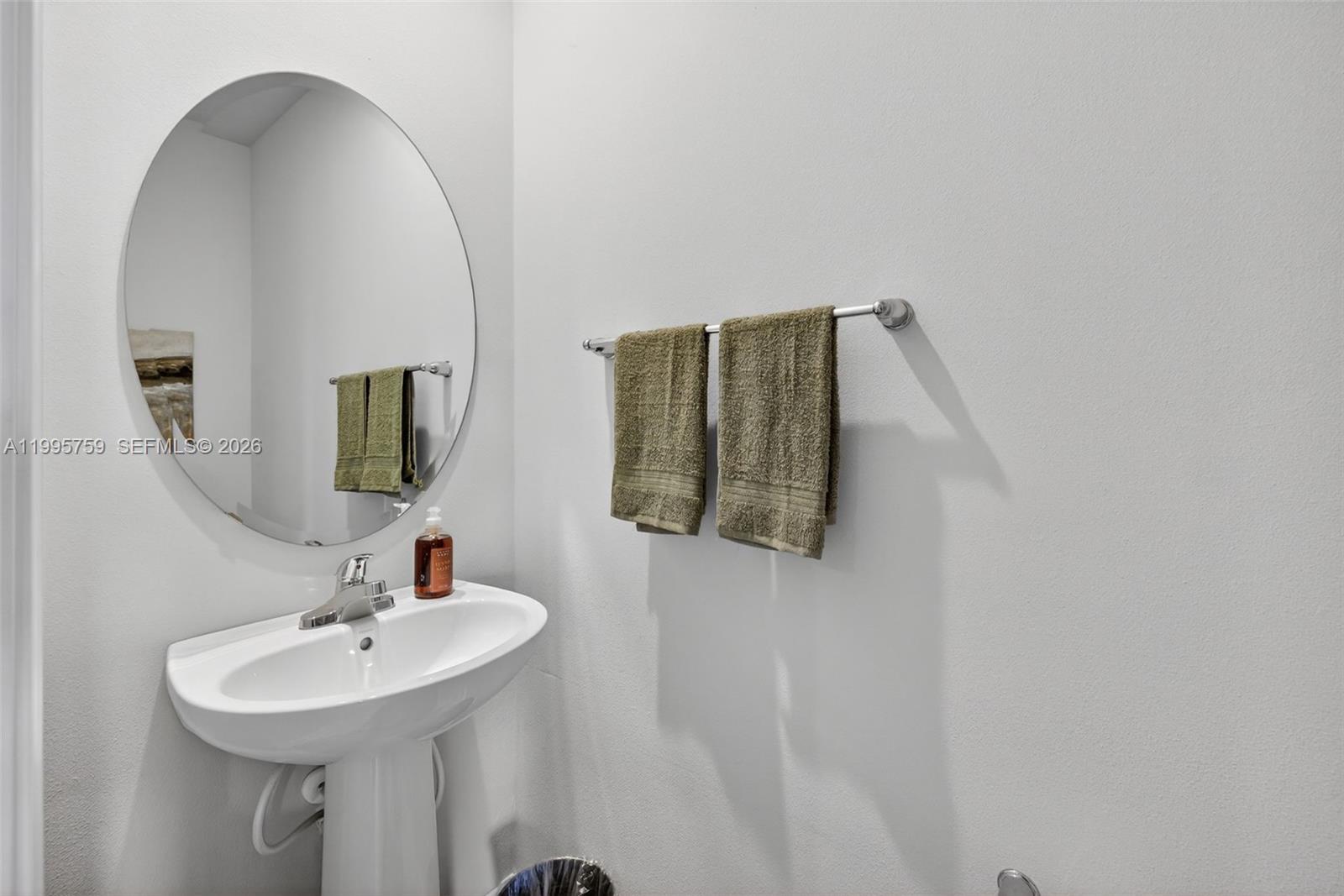 220 Raspberry Road Property Photo 8