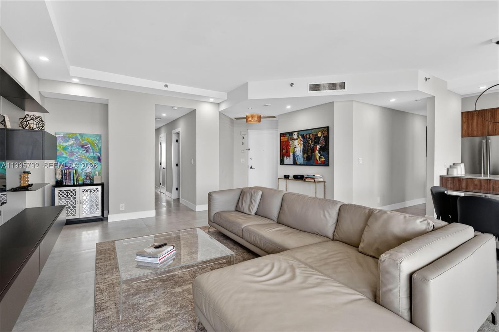 1000 Island Boulevard 3107 Property Photo 5