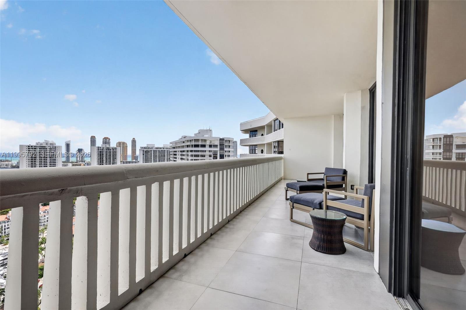 1000 Island Boulevard 3107 Property Photo 16