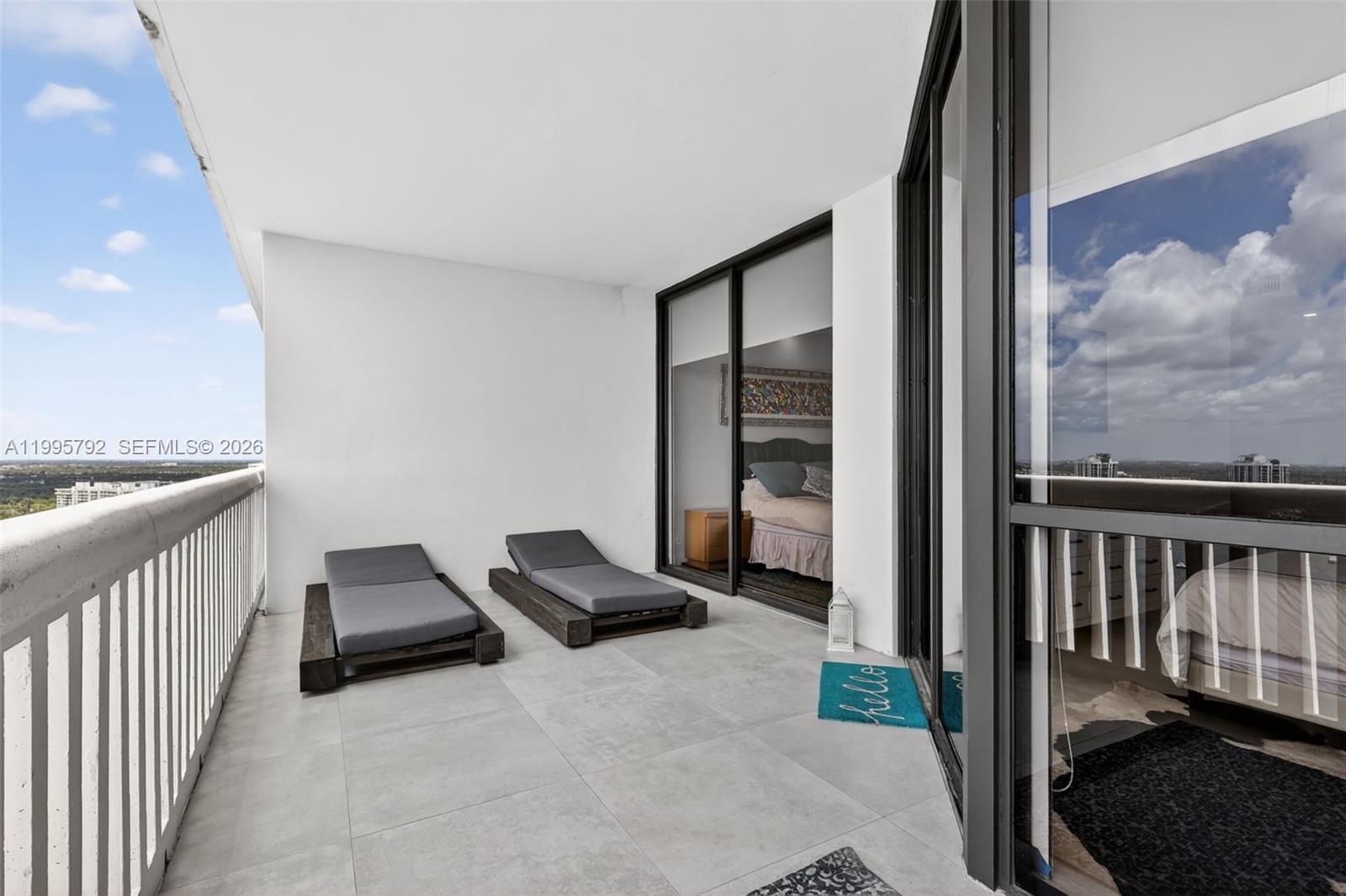 1000 Island Boulevard 3107 Property Photo 38