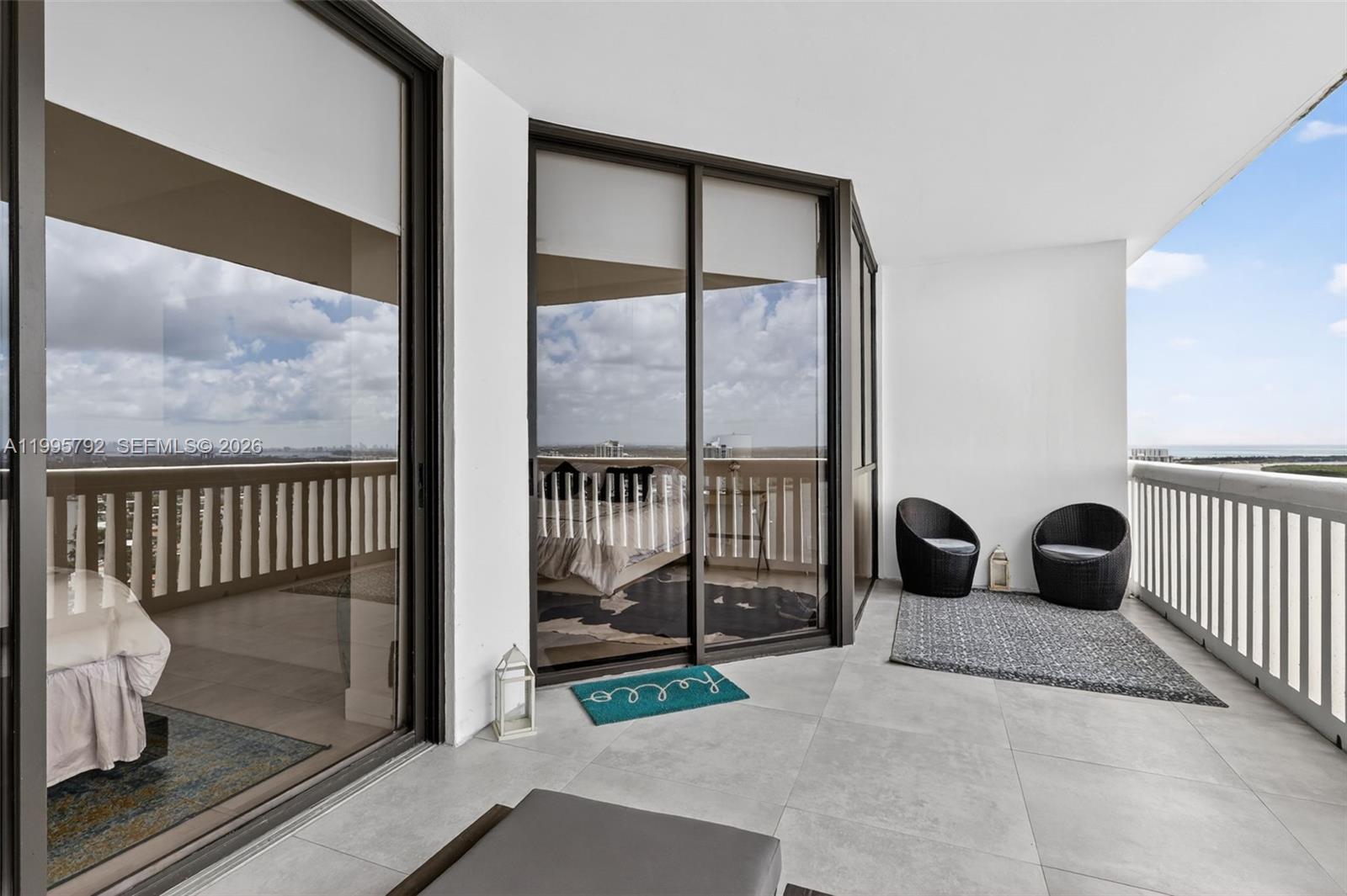 1000 Island Boulevard 3107 Property Photo 39