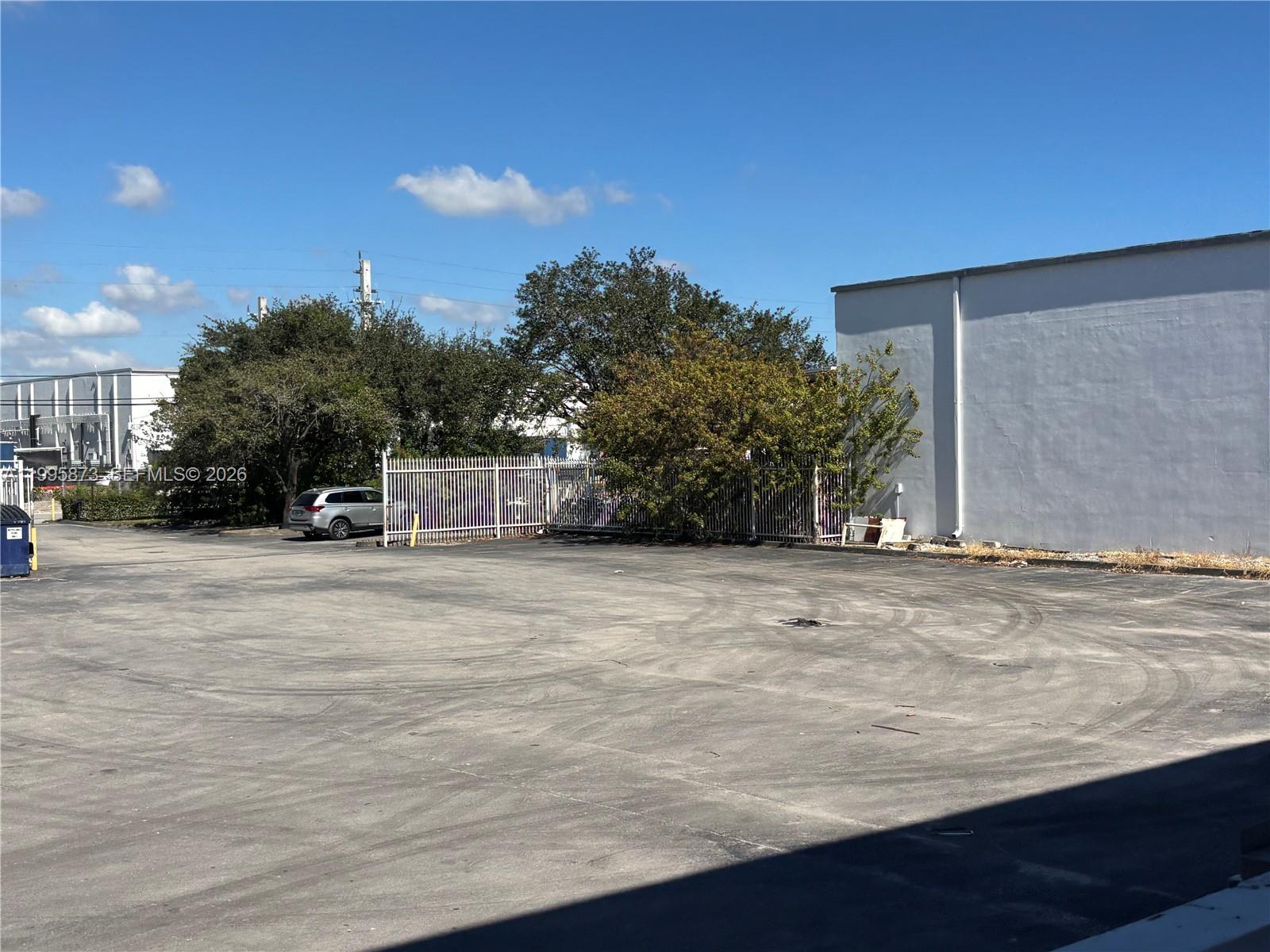 50 Ne 179th Street Property Photo 9