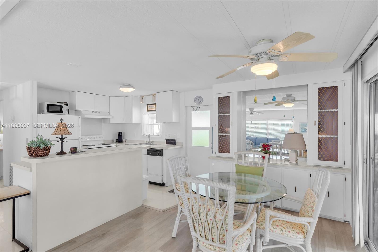 812 S Silver Circle Property Photo 6