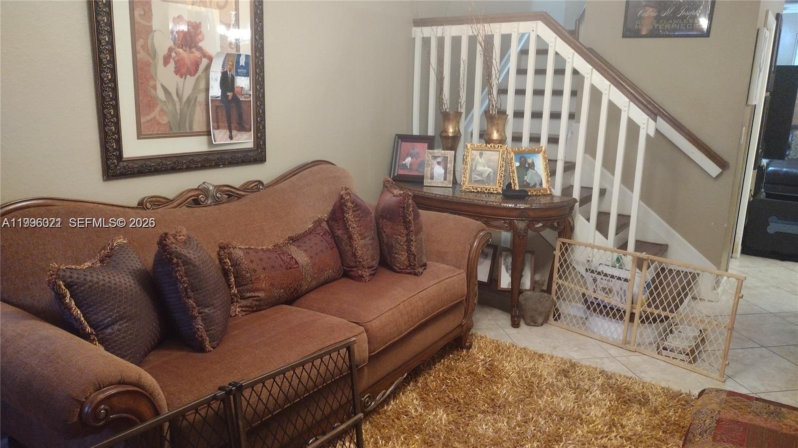 A11996021 Property Photo 4