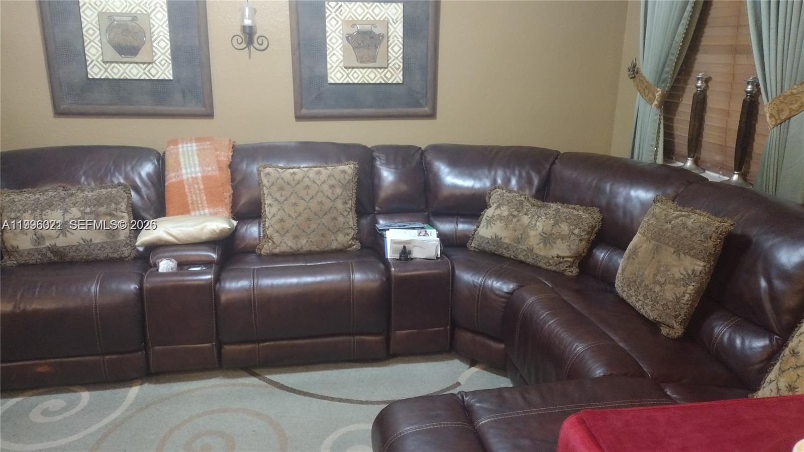 A11996021 Property Photo 5