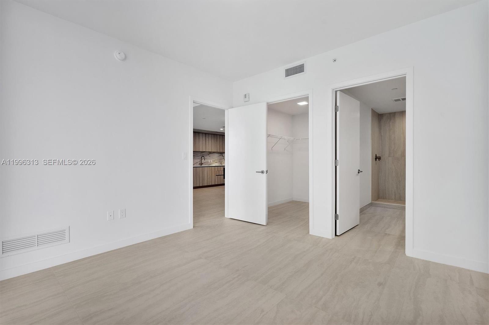 77 Se 5th Street 4206 Property Photo 12