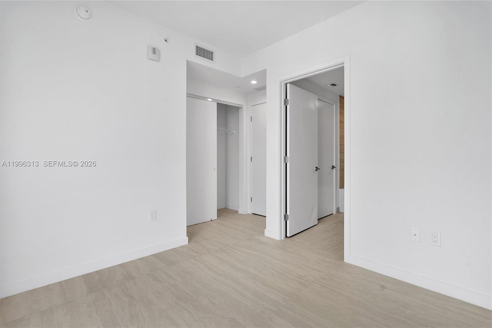 77 Se 5th Street 4206 Property Photo 16