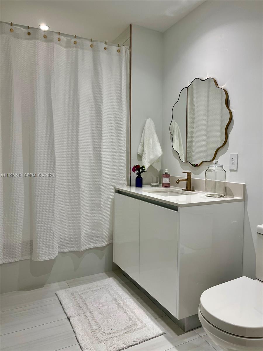 2678 Tigertail Avenue 2006 Property Photo 35