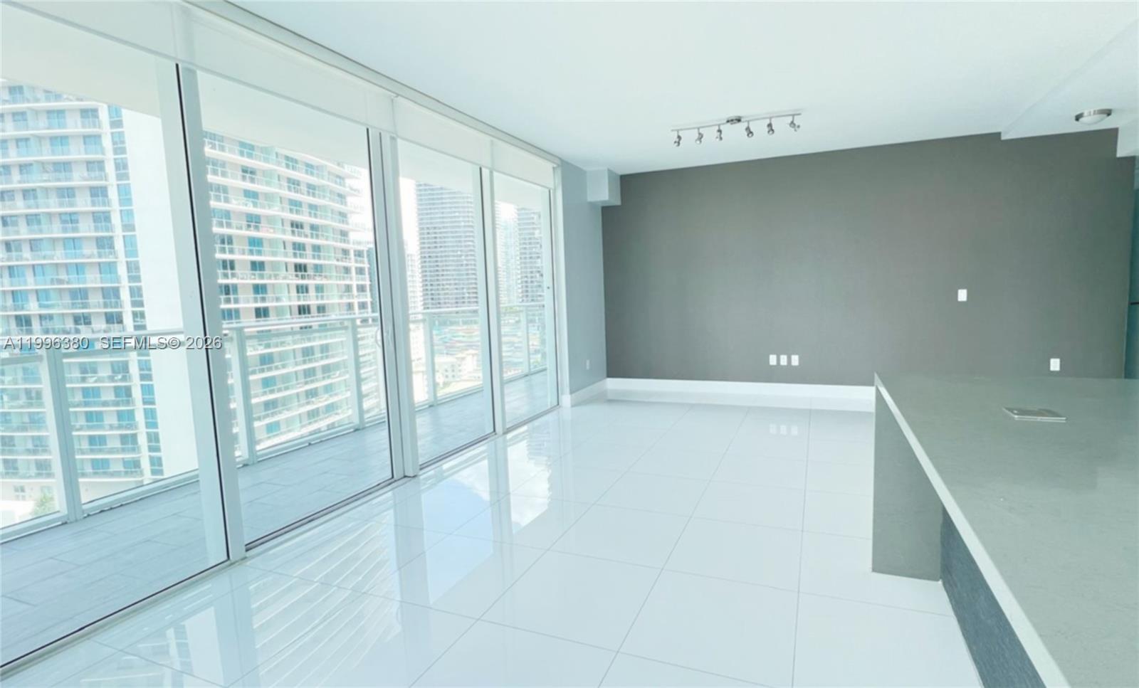 1080 Brickell Avenue 1801 Property Photo 6