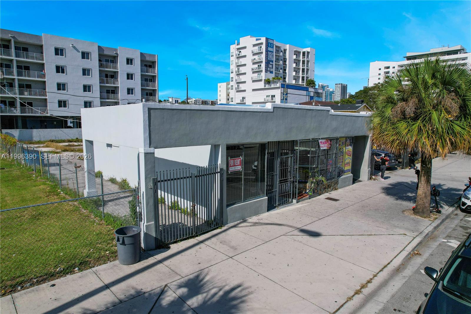727 W Flagler Street Property Photo 4