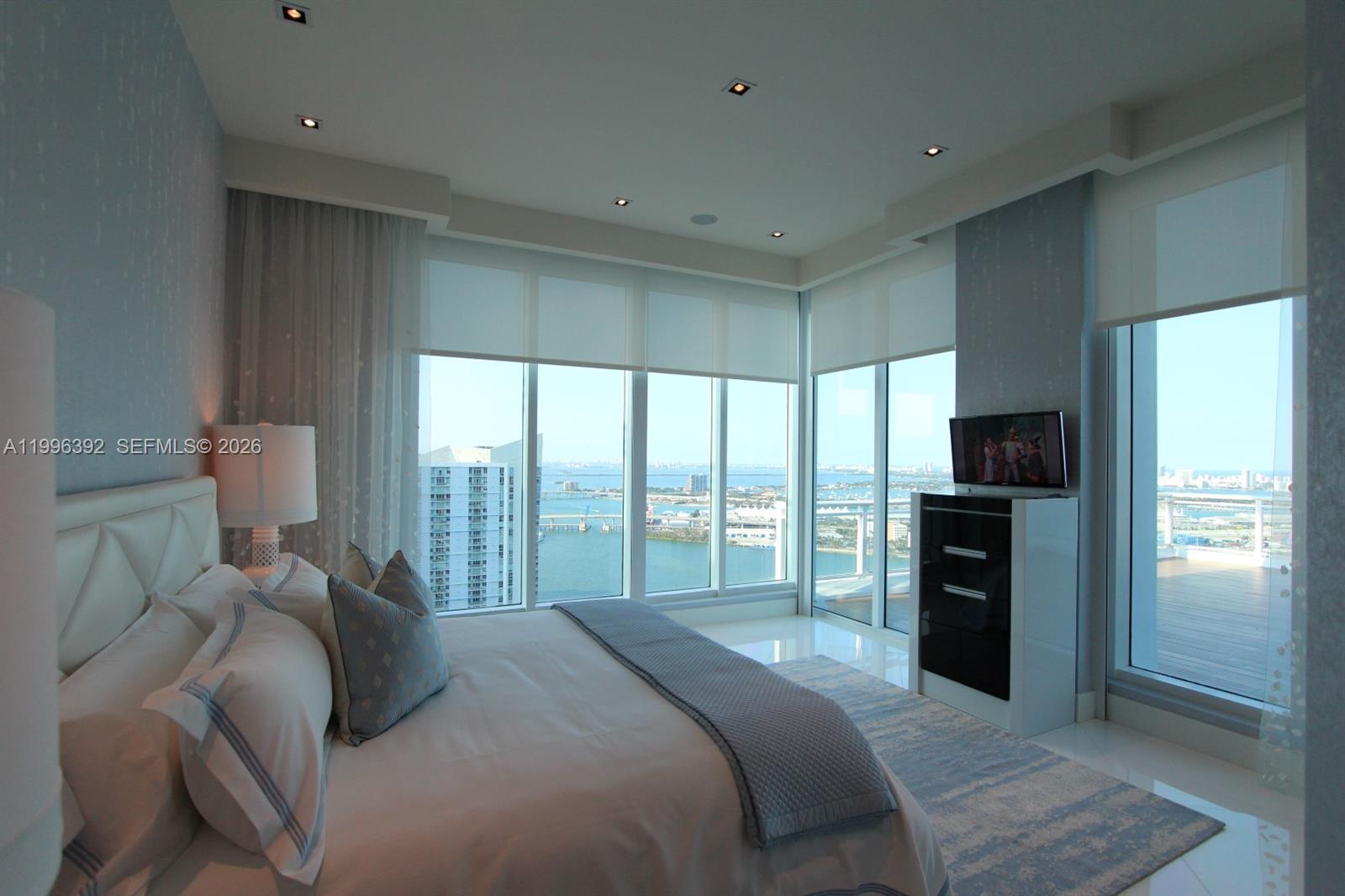 900 Brickell Key Boulevard Ph3403 Property Photo 44