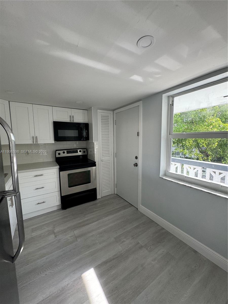 1398 NE 191st Street C305