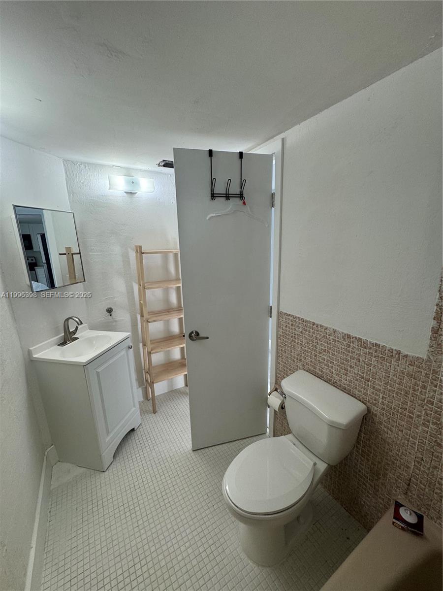1398 Ne 191st Street C305 Property Photo 14